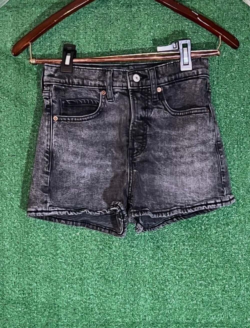 Old Navy Higher High-Rise Sky-Hi Denim Shorts Size 4 Black Acid Wash